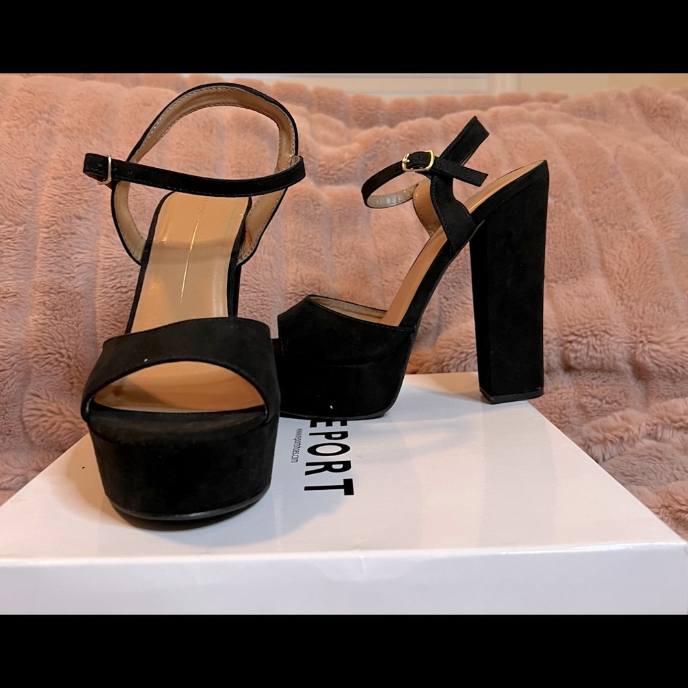 Black platform sandals 8.5 Women
